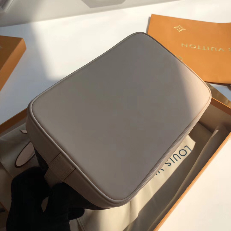 M40817 LV NOE BB 手袋 LV Monogram 帆布水桶包 LV女包 LV水桶包