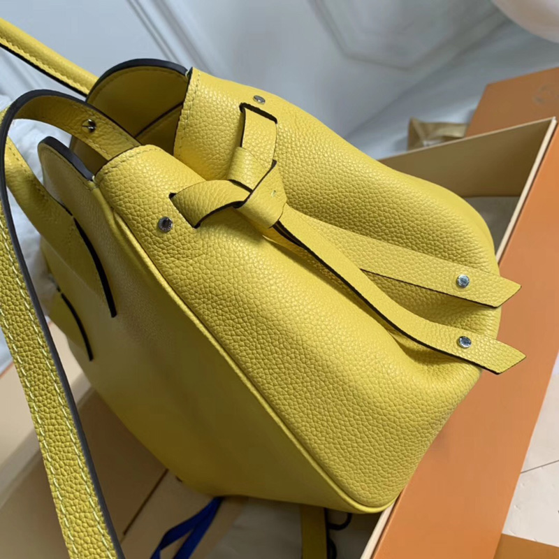 M51446 LV MILLA 小號手袋 Veau Nuage小牛皮女包 LV單肩手提包 草綠色