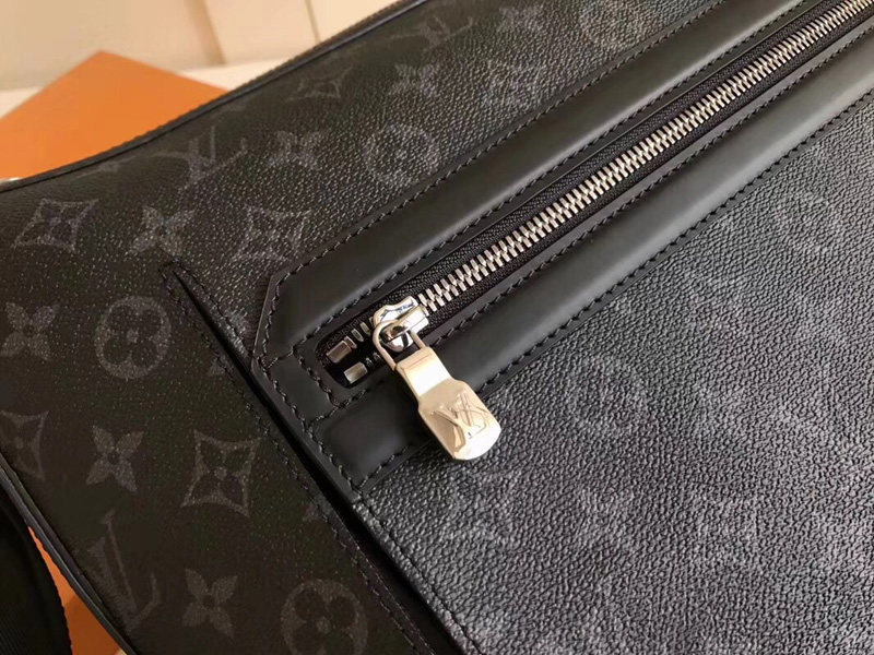 M44224 LV Odyssey 中號郵差包 LV男包 Monogram Eclipse帆布材質(zhì)單肩斜挎包 LV郵差包