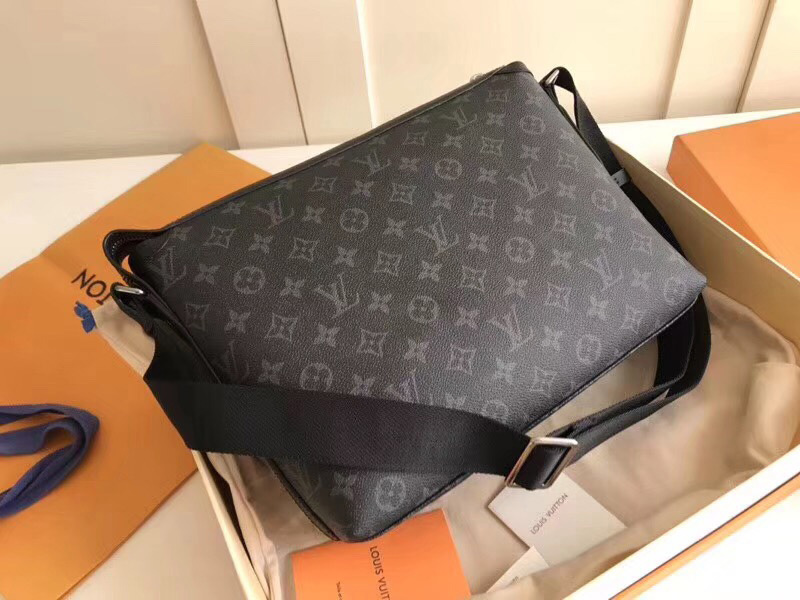 M44223 LV Odyssey 小號郵差包 LV男包 Monogram Eclipse帆布 LV郵差包