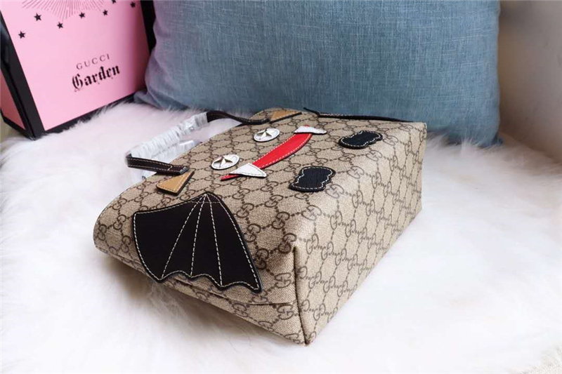 410812 Gucci手袋 立體卡通圖案 布紋牛皮 古馳mini購物袋 黑色