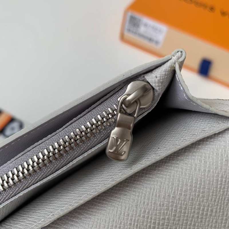 M67822 LV BRAZZA 錢夾 Monogram White 帆布錢包 LV西裝夾 白色