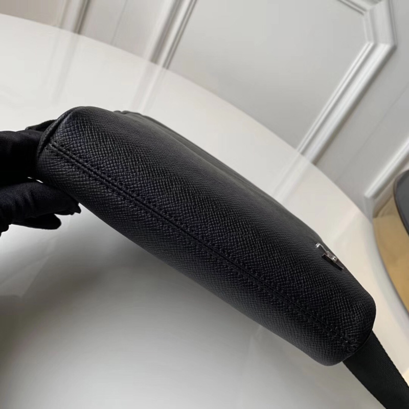 M30265 LV ALEX BB 郵差包 Taiga皮革男包 LV單肩斜挎包 黑色
