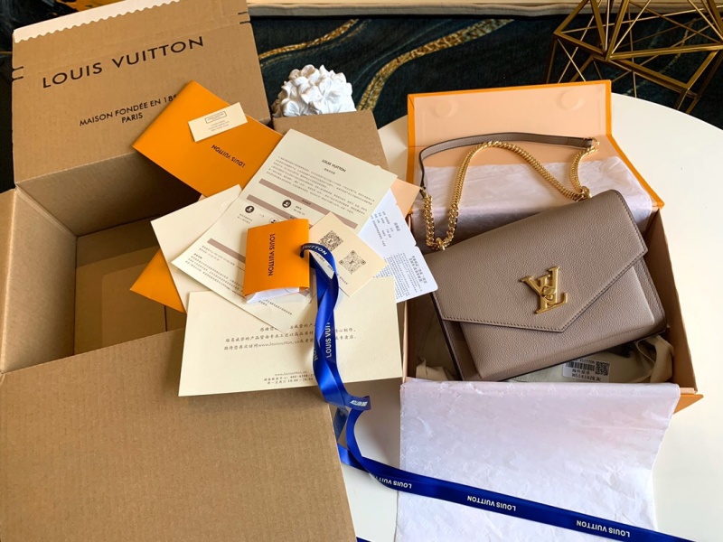 M56137 LV MYLOCKME BB 手袋 LV全皮空姐包 LV校園書包 灰褐色