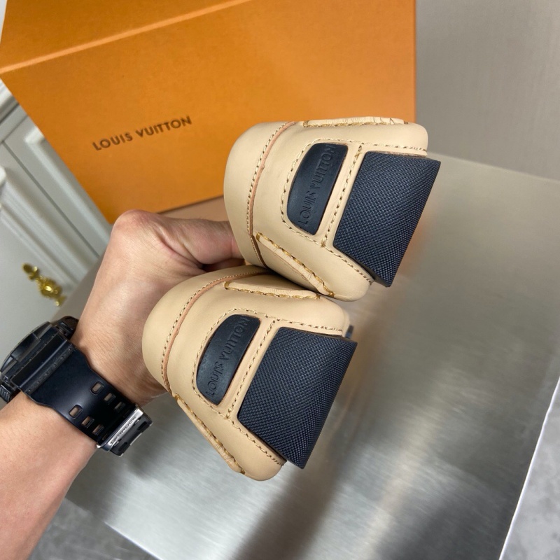 1A4P0X LV MONTE CARLO 便鞋 小牛皮平紋豆豆鞋 樂福鞋 米白色