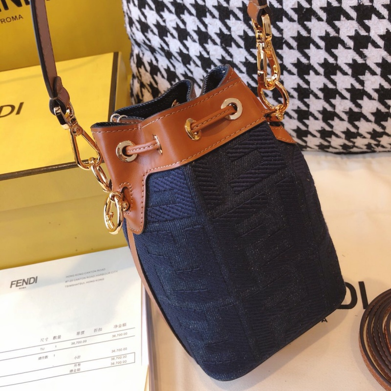 8BS010 Fendi 藍色牛仔布迷你手袋 Fendi女包 芬迪迷你水桶包 藍色