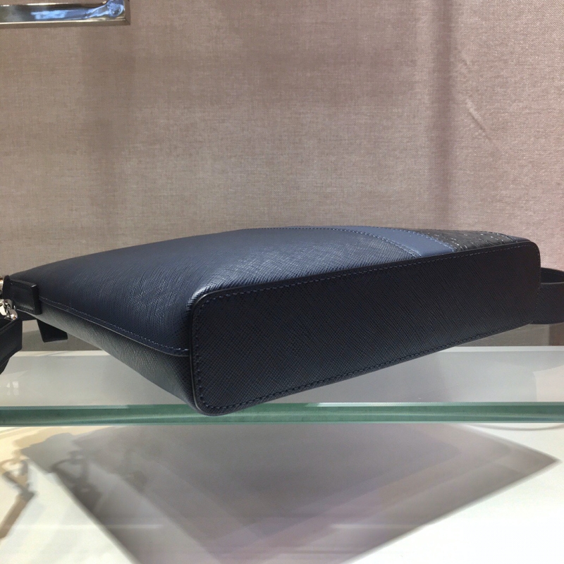 2VH089 Prada普拉達 Saffiano 斜挎包 鱷魚紋飾邊郵差包 藍色