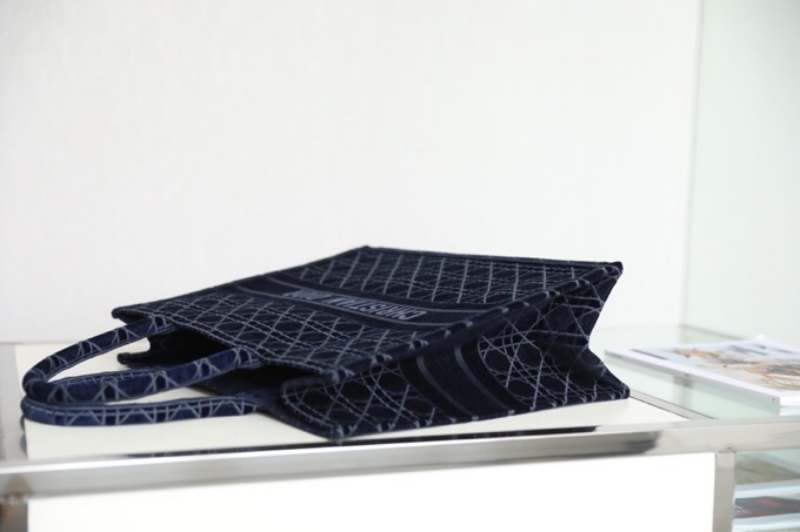 M1286 Dior Book Tote 大號手袋 藍色Cannage 藤格紋圖案繡花絲絨