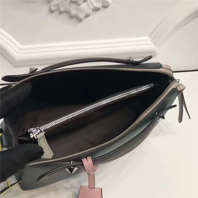 149S FENDI 芬迪 2017新款 柔軟小牛皮 拼色波士頓手提包挎包 墨綠拼粉