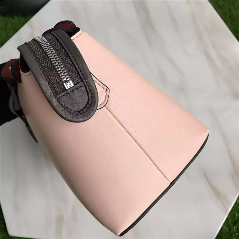 149S FENDI 芬迪 2017新款 柔軟小牛皮 拼色波士頓手提包挎包 裸粉拼灰