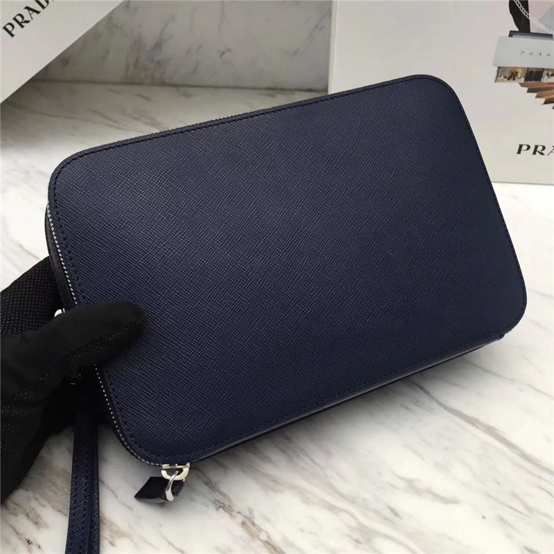 2VF052 Prada普拉達 男士經(jīng)典升級版 拼角嘜 男士雙拉鏈手抓包 藍色絲印