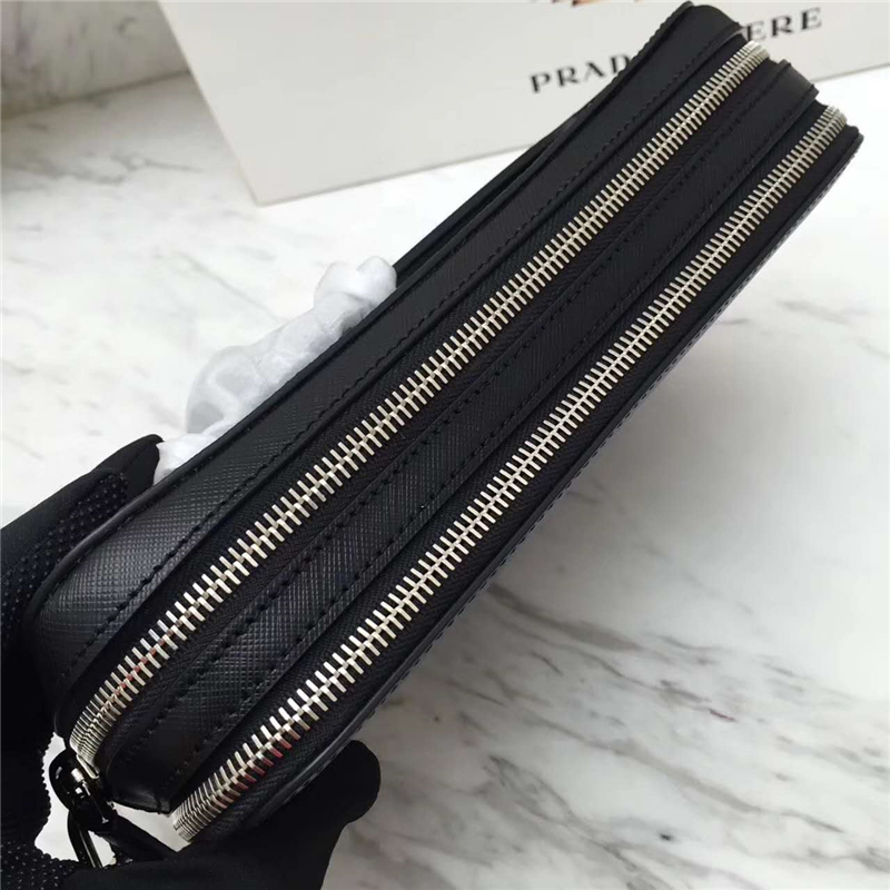 2VF052 Prada普拉達 男士經(jīng)典升級版 拼角嘜 男士雙拉鏈手抓包 黑包寶藍色標