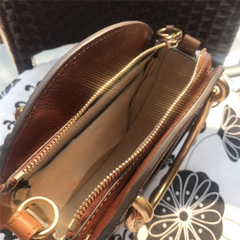 Chloe 蔻依 17秋冬 Pixie手環包 磨砂拼皮 圓形手提包 棕色