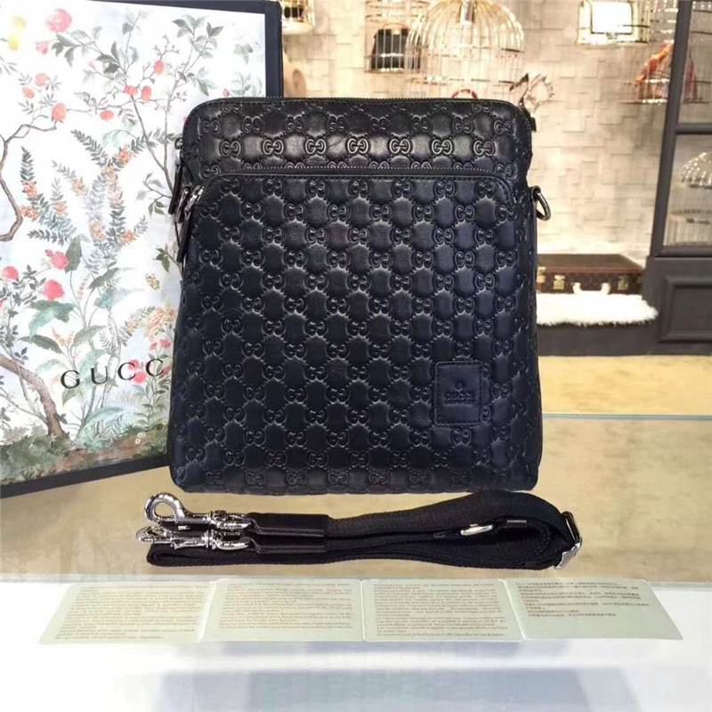 854364 GUCCI 經典款 全皮壓花 雙G紋 斜挎包 黑色
