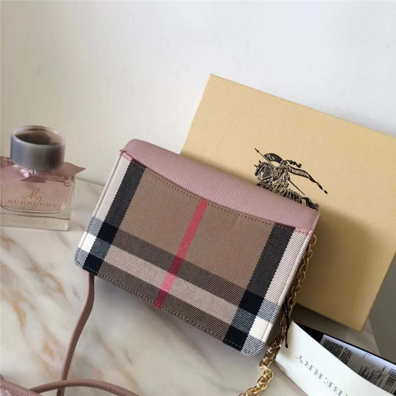 Burberry女包 官方新款 巴寶莉斜挎包 手拿包肩包