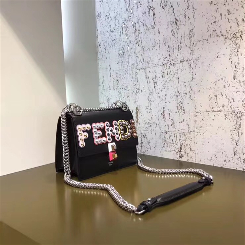 1381 FENDI芬迪 KANI翻蓋手袋 玻璃鉚釘 芬迪女包 斜背包包