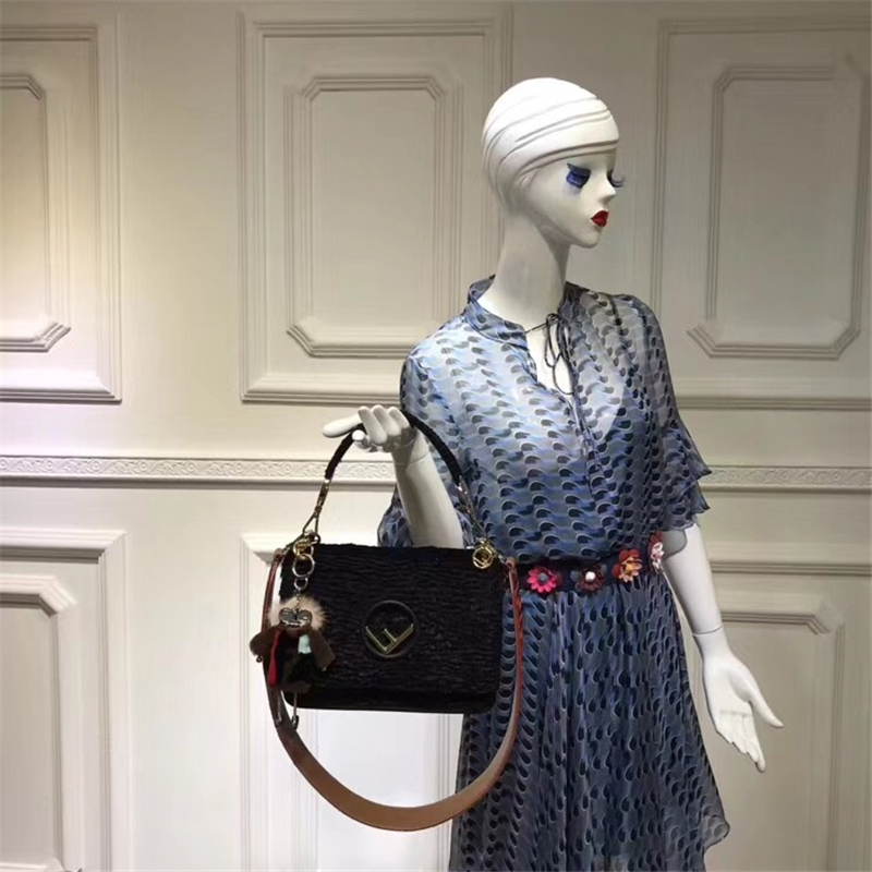 2813 FENDI芬迪 KAN I手袋 絨布制作 原版手提包 芬迪女包