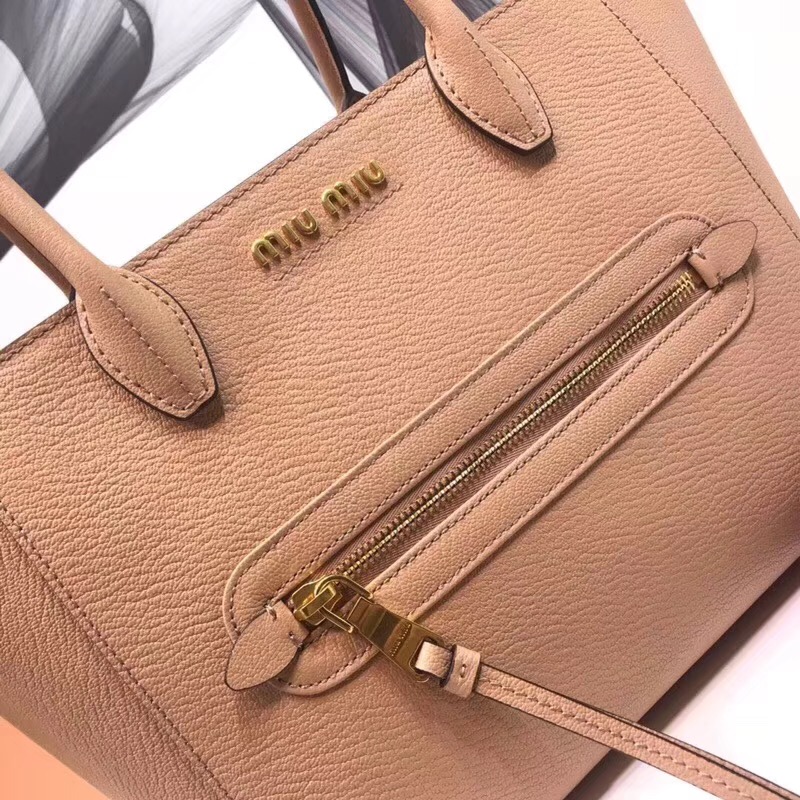 5BG137 MIUMIU專柜新款蝙蝠包 山羊皮 雙提手 單肩斜跨包 卡其
