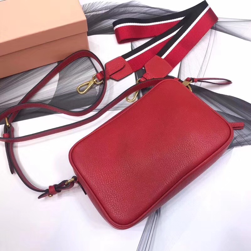 5BH116 繆繆專柜新款相機包 山羊皮 長方形 單肩斜跨包 紅色