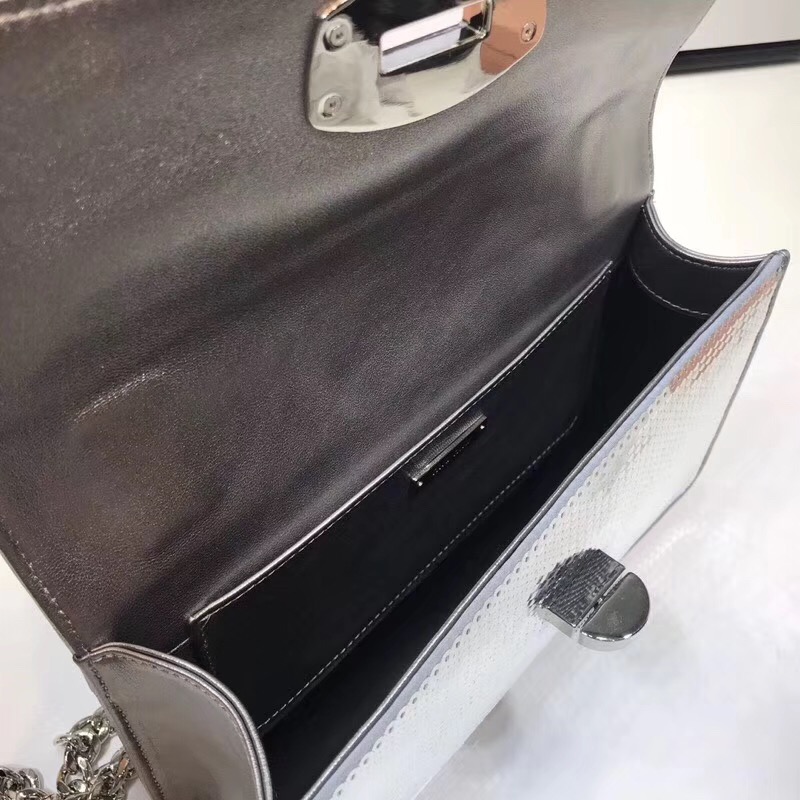 5BD115 MIUMIU專柜新款 手工亮片 旋轉(zhuǎn)鎖 翻蓋鏈條包 槍色