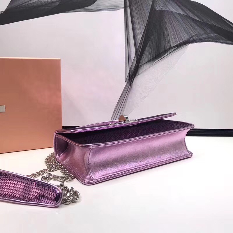 5BD115 MIUMIU專柜新款 手工亮片 旋轉鎖 翻蓋鏈條包 紫色