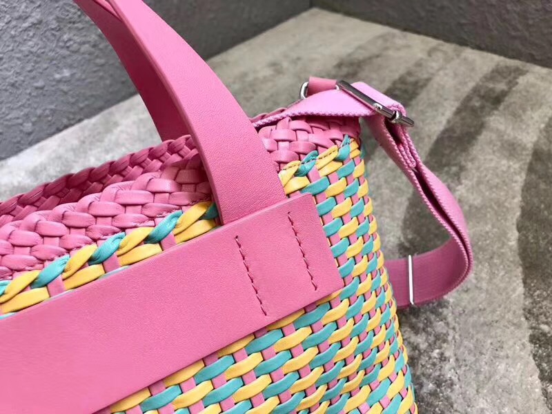 5BA077 MIUMIU專柜新款 人造皮革 編織手袋 手提 菜籃子包 粉色