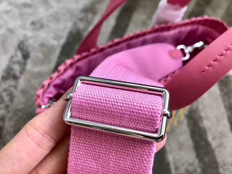 5BA077 MIUMIU專柜新款 人造皮革 編織手袋 手提 菜籃子包 粉色