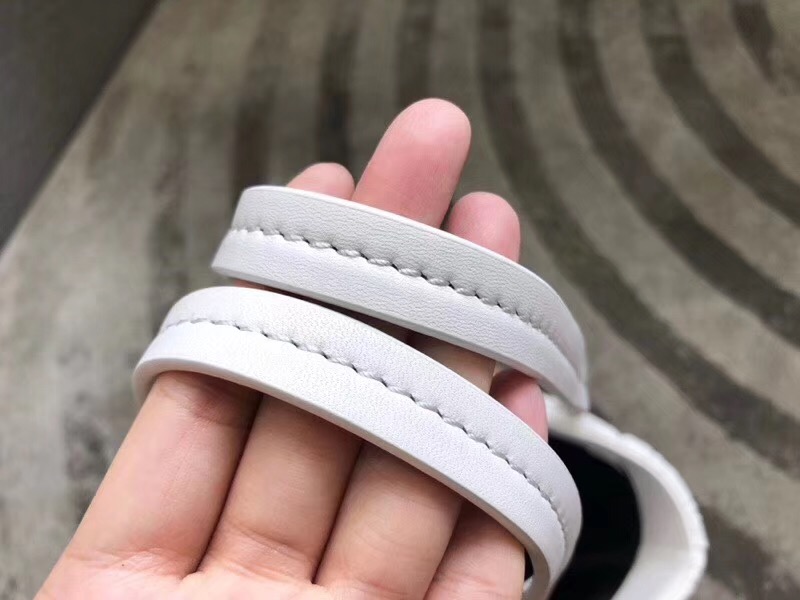 5BE021 MIUMIU專柜新款肩背包 小羊皮 編織柳條 桶形包 白色