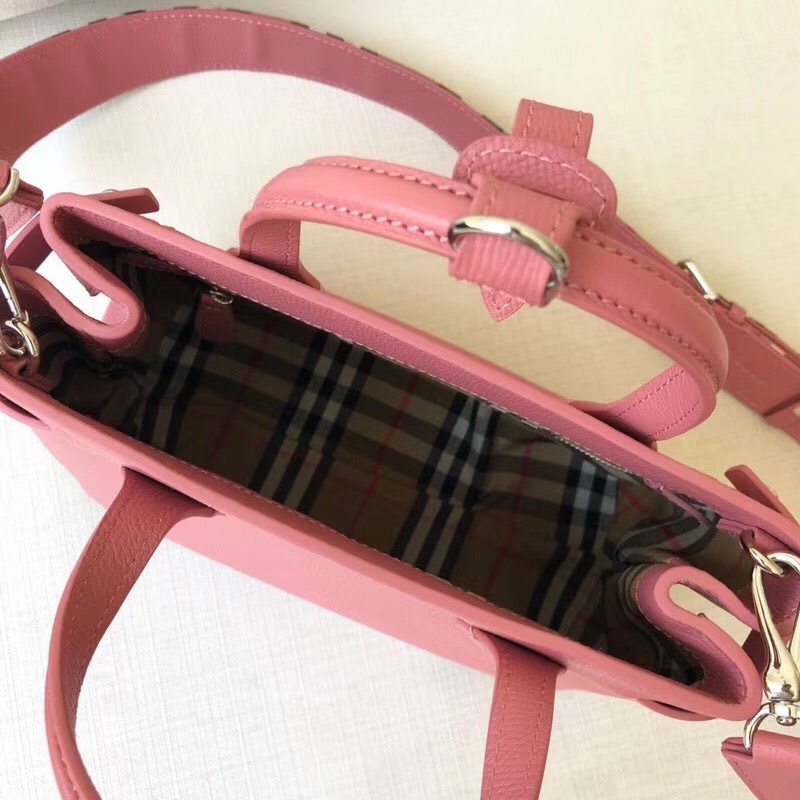 40800741 巴寶莉 The Banner系列 小號(hào) 皮革拼Vintage格紋 班納手袋 桃粉色