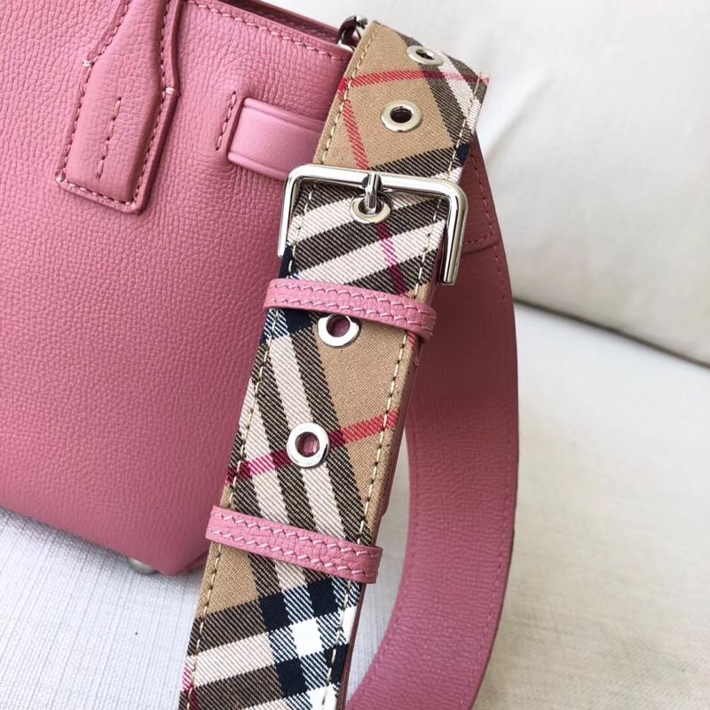 40800741 巴寶莉 The Banner系列 小號(hào) 皮革拼Vintage格紋 班納手袋 桃粉色