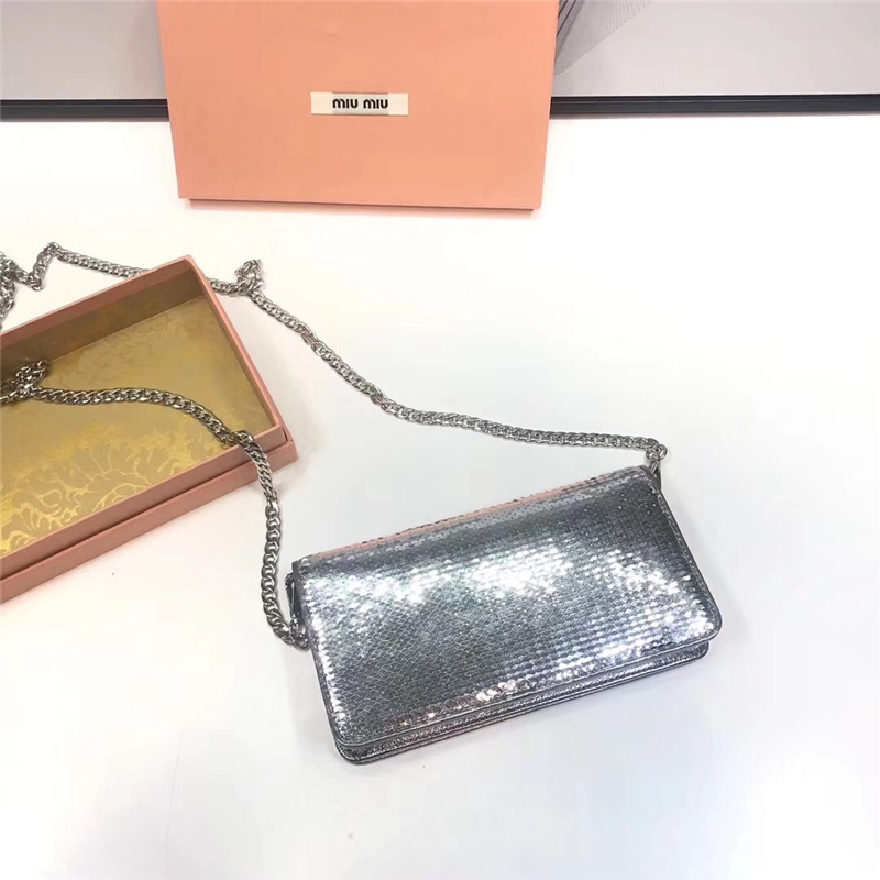 5ZH029 MIUMIU 專柜新款 手工珠刺繡 亮片鏈條小包 銀色