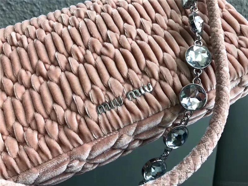 5BD233 MIUMIU繆繆 專柜新款 天鵝絨 仿水晶鉆石 鏈條包 裸粉