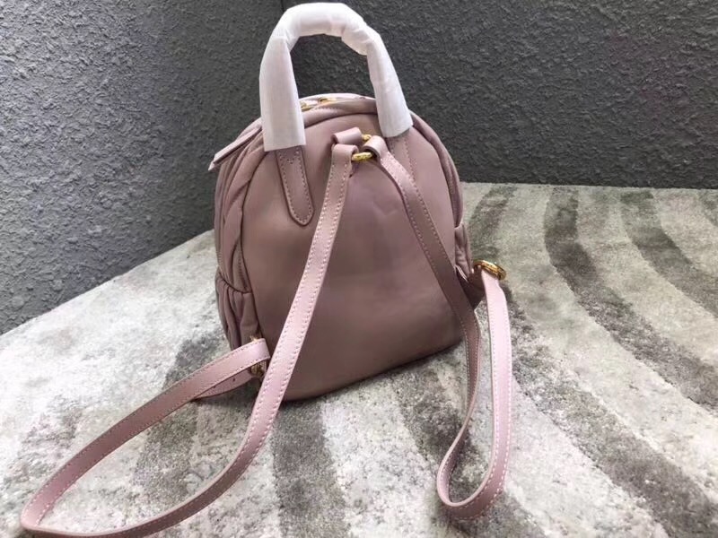 5BZ015 MIUMIU繆繆 專柜新款 提花凸紋羊皮 小號雙肩包 粉色