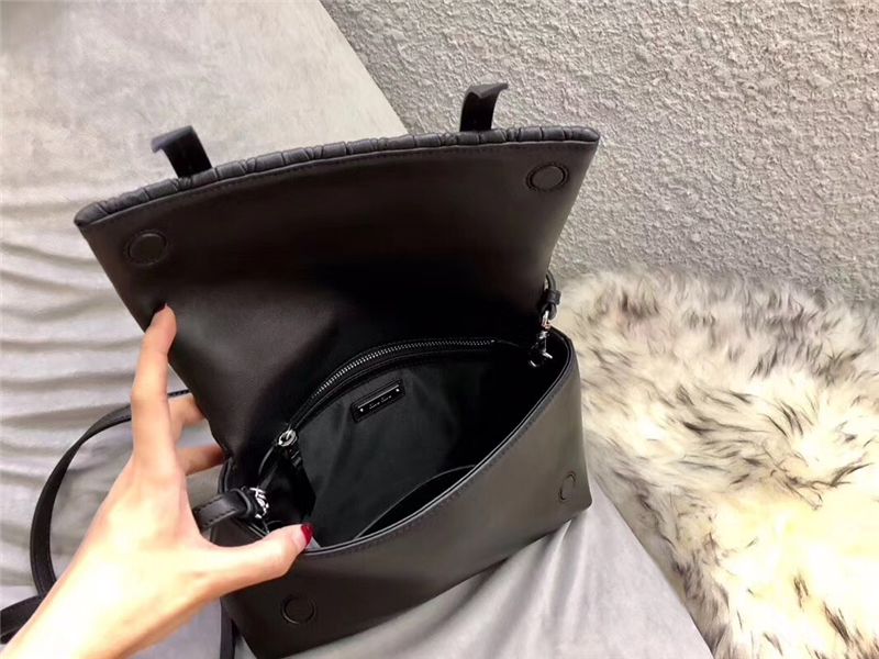 5BD076 MIUMIU繆繆 專柜新款 Grace Lux 小羊皮 單肩斜跨包 黑色