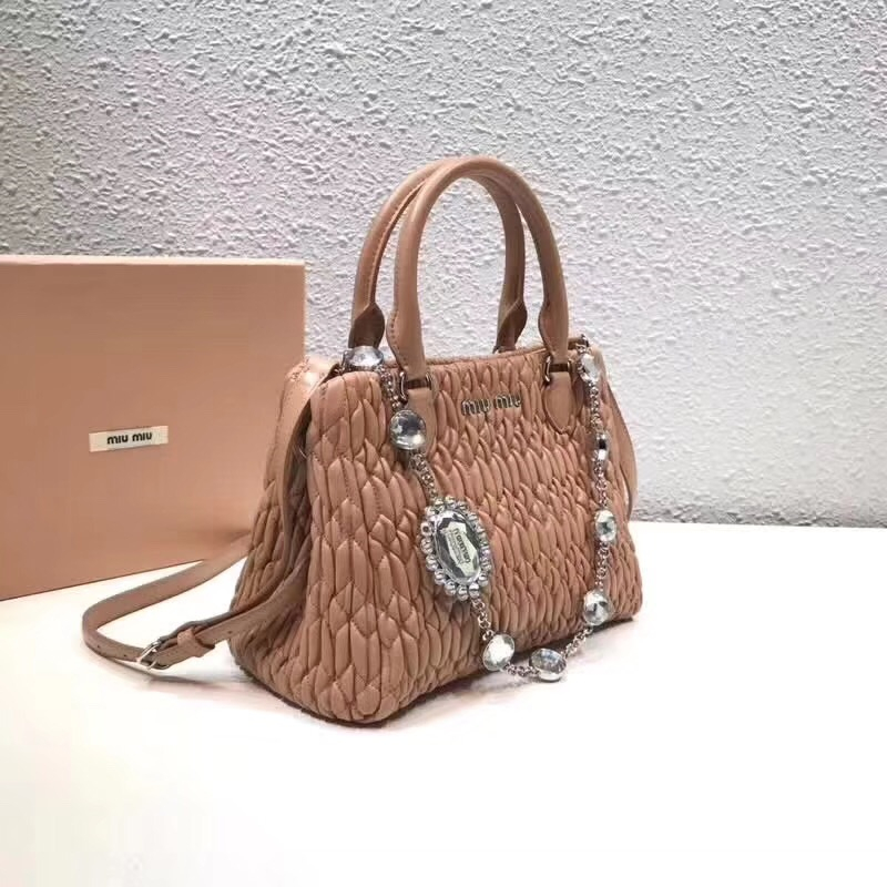 5BA067 MIUMIU繆繆 專柜新款 褶皺羊皮 小號 水晶鏈手提包 卡其