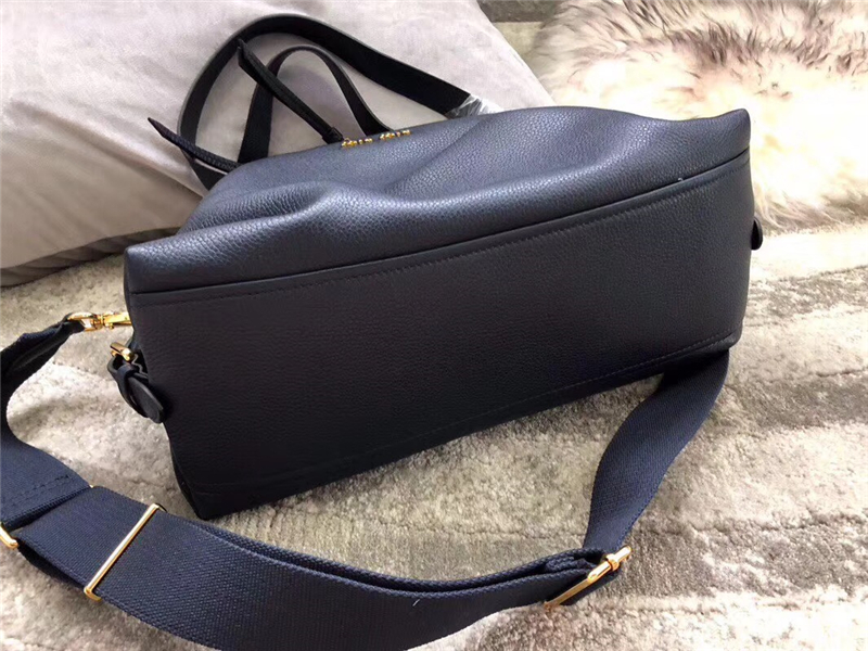 5BB034 MIUMIU繆繆 專柜新款 中號 小牛皮 梯形 手提單肩包 藏藍色