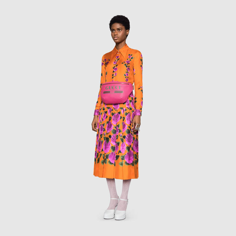 493869 Gucci標識 復古印花 織紋皮革 休閑腰包 玫紅色