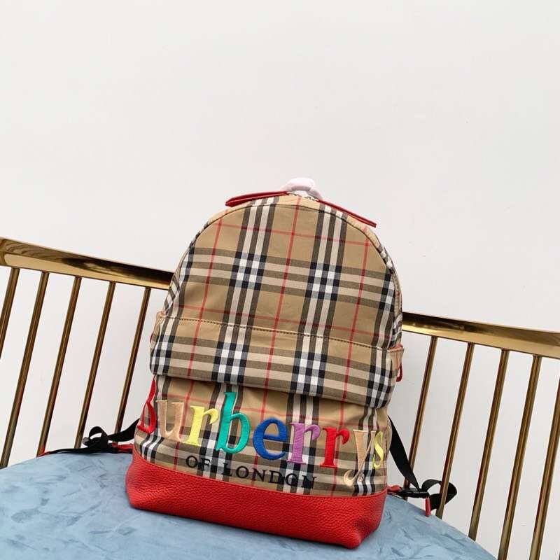 5366580 BURBERRY 新款格紋帆布 刺繡彩虹字母 雙肩包 紅色