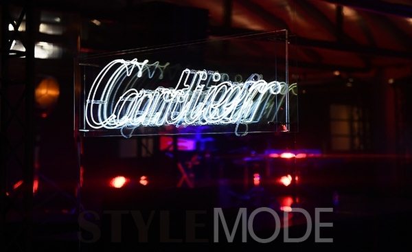 卡地亞Juste un Clou系列藝術(shù)設(shè)計展。