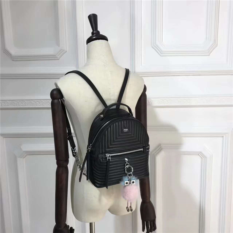 1223S FENDI芬迪雙肩包 柔軟迷你雙肩背包 芬迪背包 黑色