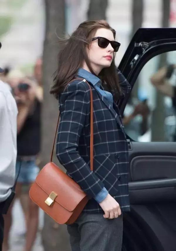 ʷ����ȫ��Celine Classic Box�xُ����