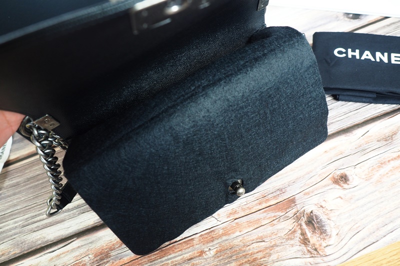 【香香入手記】日本福岡天神大丸百貨買香奈兒 CHANEL LEBOY 25開箱比價位! 【香香入手記】日本福岡天神大丸百貨買香奈兒 CHANEL LEBOY 25開箱比價位!