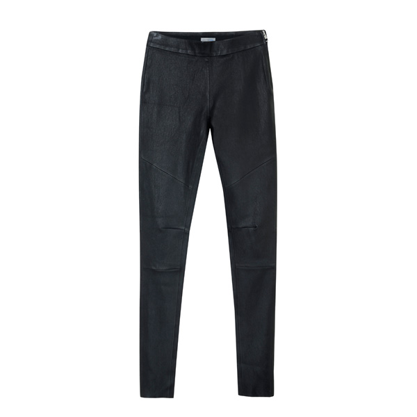 Mytheresa攜手Calvin Klein Jeans發(fā)布獨家合作系列