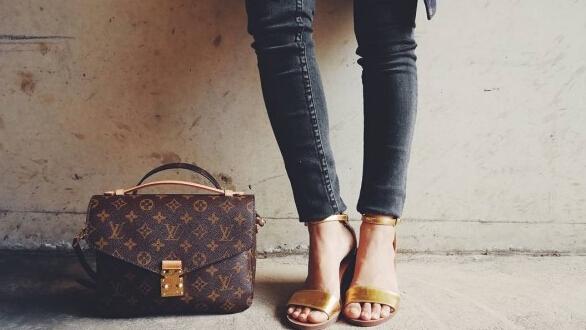 �@ֻĬĬ�t�����İ��������̶��ڱ�����߀�]�І᣿