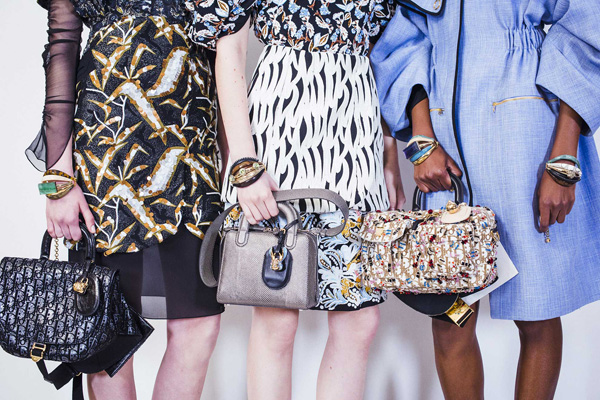 DIOR �ϊW2017�ȼ�ϵ�������Ʒ